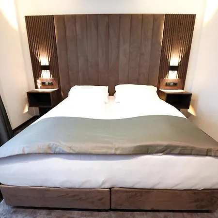 מלון Jg & Restaurant Antoniergasse 3*